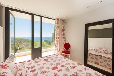 Luxury Villa Photo #34
