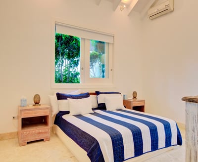 Luxury Villa Photo #42