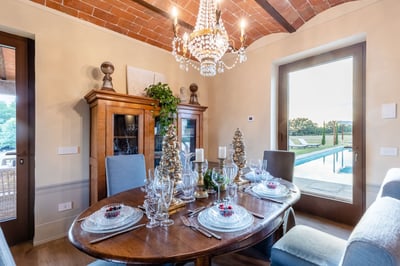 Luxury Villa Photo #17