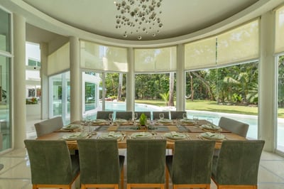 Luxury Villa Photo #16