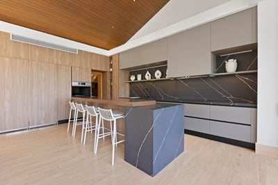 Luxury Villa Photo #16