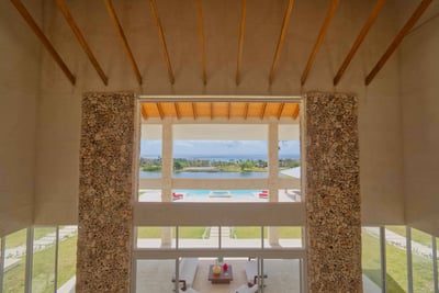 Luxury Villa Photo #11