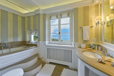 Luxury Villa Photo #22