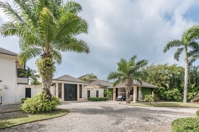 Luxury Villa Photo #30