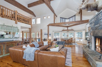 Luxury Villa Photo #3