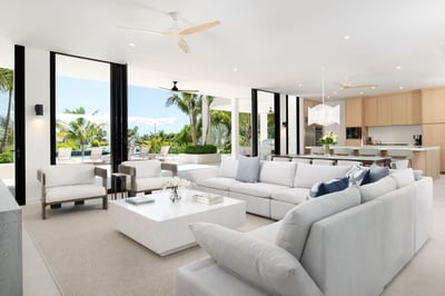 Luxury Villa Photo #6