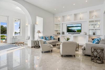 Luxury Villa Photo #23