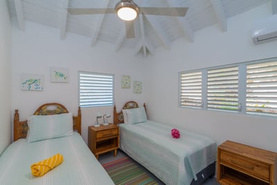 Luxury Villa Photo #9