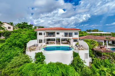 Luxury Villa Photo #2
