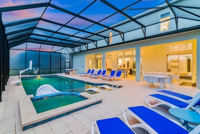 Luxury Villa Photo #34