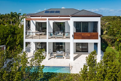 Luxury Villa Photo #4