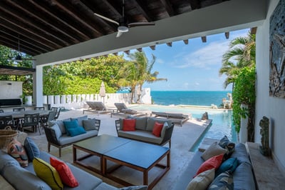 Luxury Villa Photo #11
