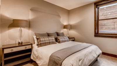 King suite 1 on Lower Level