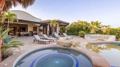 Luxury Villa Photo #59