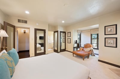 Luxury Villa Photo #33