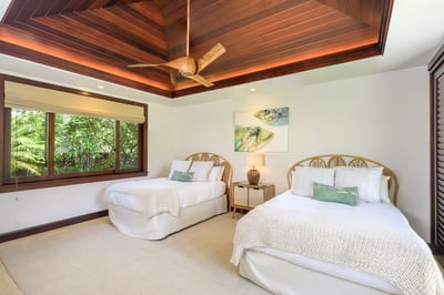 Luxury Villa Photo #21
