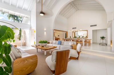 Luxury Villa Photo #8
