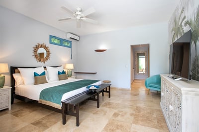 Luxury Villa Photo #29