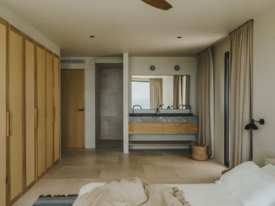 Luxury Villa Photo #30