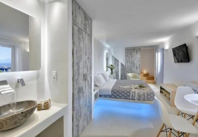 Luxury Villa Photo #10