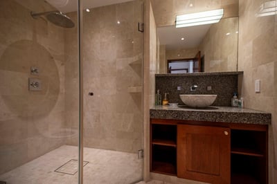 Luxury Villa Photo #14