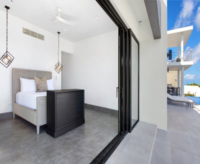 Luxury Villa Photo #33