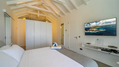 Luxury Villa Photo #37
