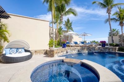 Luxury Villa Photo #5