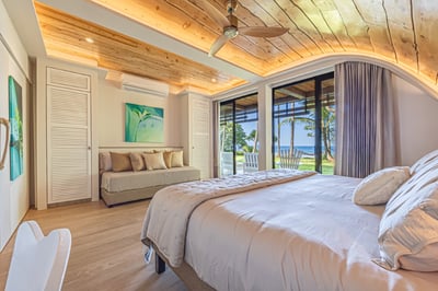 Luxury Villa Photo #42