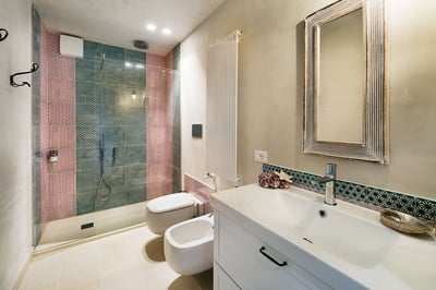 Luxury Villa Photo #35