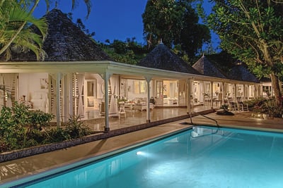 Luxury Villa Photo #4
