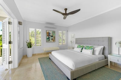 Luxury Villa Photo #28