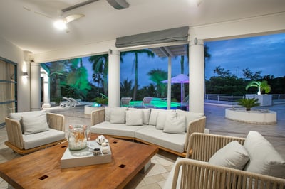 Luxury Villa Photo #11