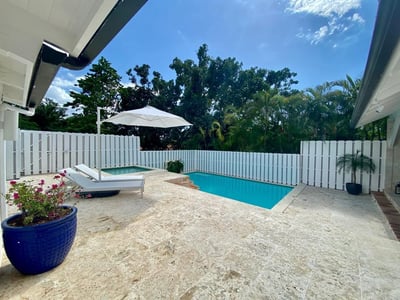 Luxury Villa Photo #3