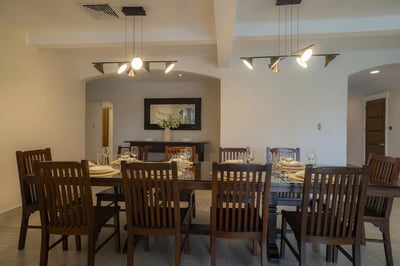 Luxury Villa Photo #17