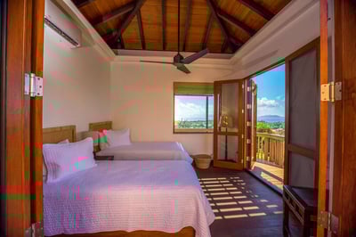 Luxury Villa Photo #33