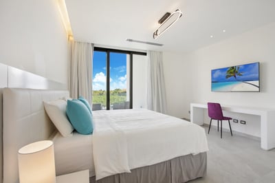 Luxury Villa Photo #44