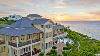 Luxury Villa Photo #10