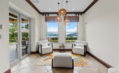 Luxury Villa Photo #16