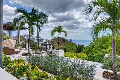 Luxury Villa Photo #10