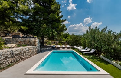 Luxury Villa Photo #5