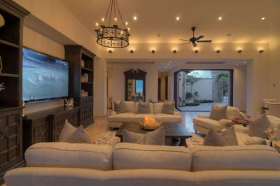 Luxury Villa Photo #17