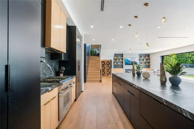 Luxury Villa Photo #14