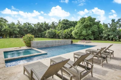 Luxury Villa Photo #7