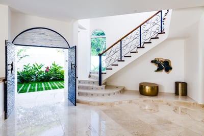 Luxury Villa Photo #29