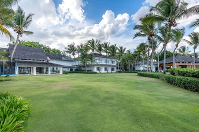 Luxury Villa Photo #11