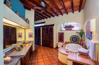 Luxury Villa Photo #23