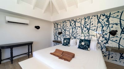 Luxury Villa Photo #37