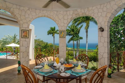 Luxury Villa Photo #13