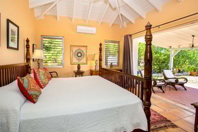 Luxury Villa Photo #22